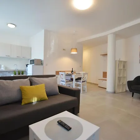 Stylish And Modern *